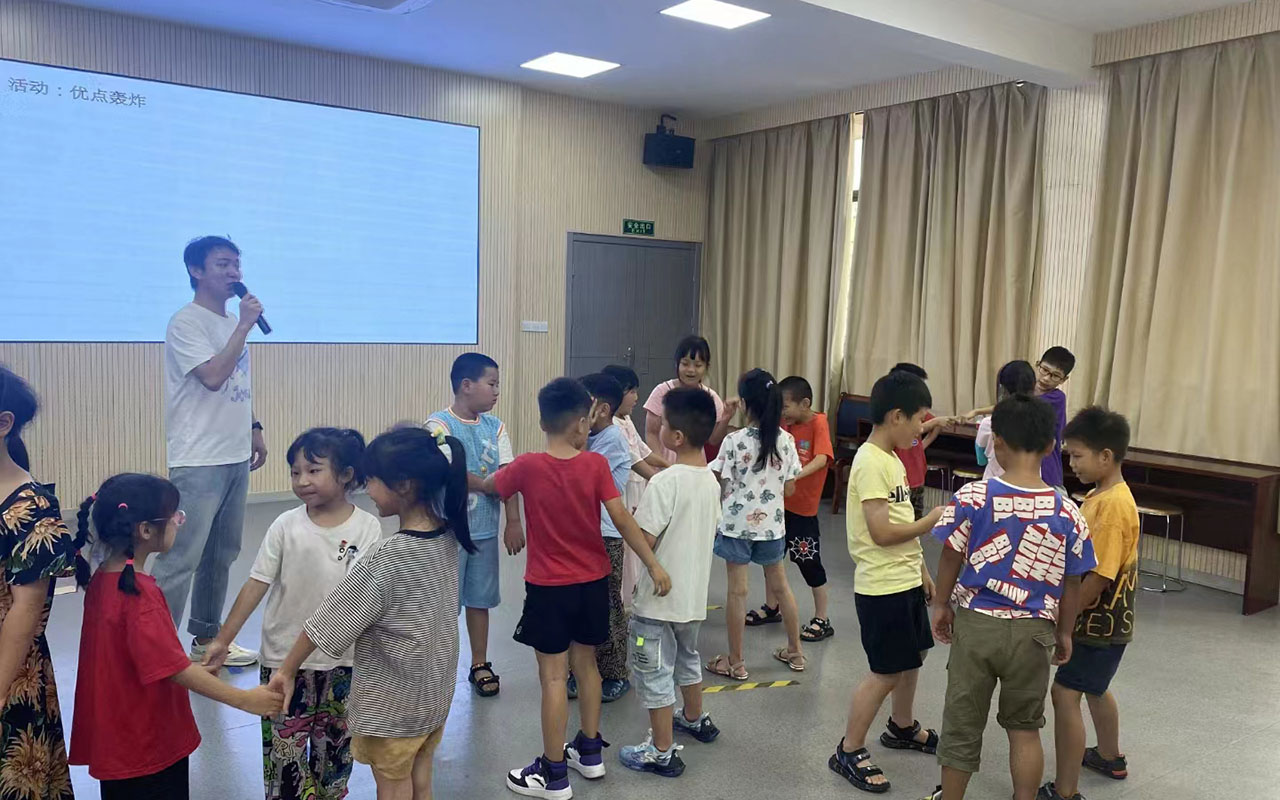 蠡龙观乡中心学校